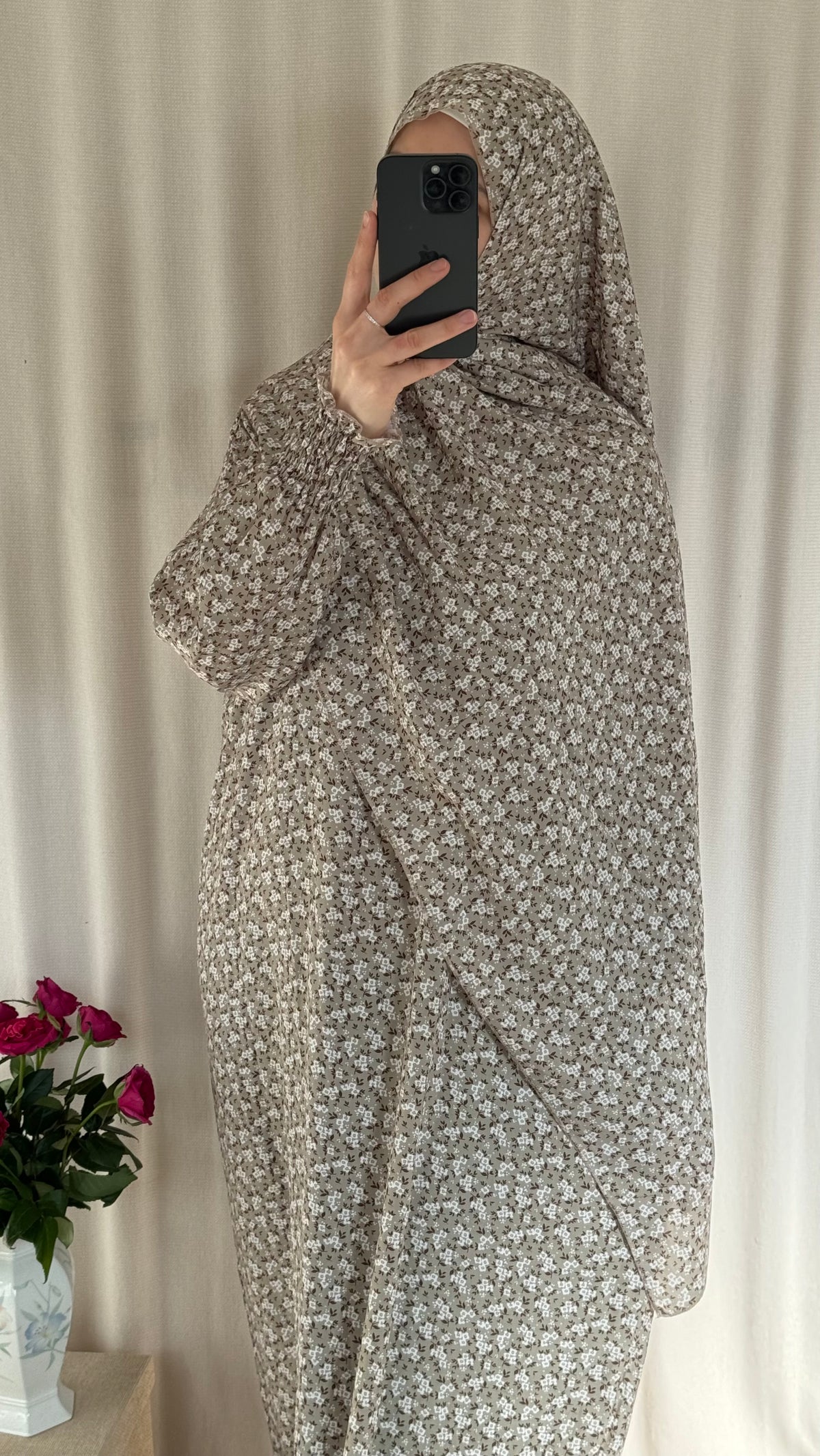 Elegant Floral Green Prayer Dress – Modest Islamic Wear for Women
- Breathable Cotton Salah Dress in 3 width Size (Copy)