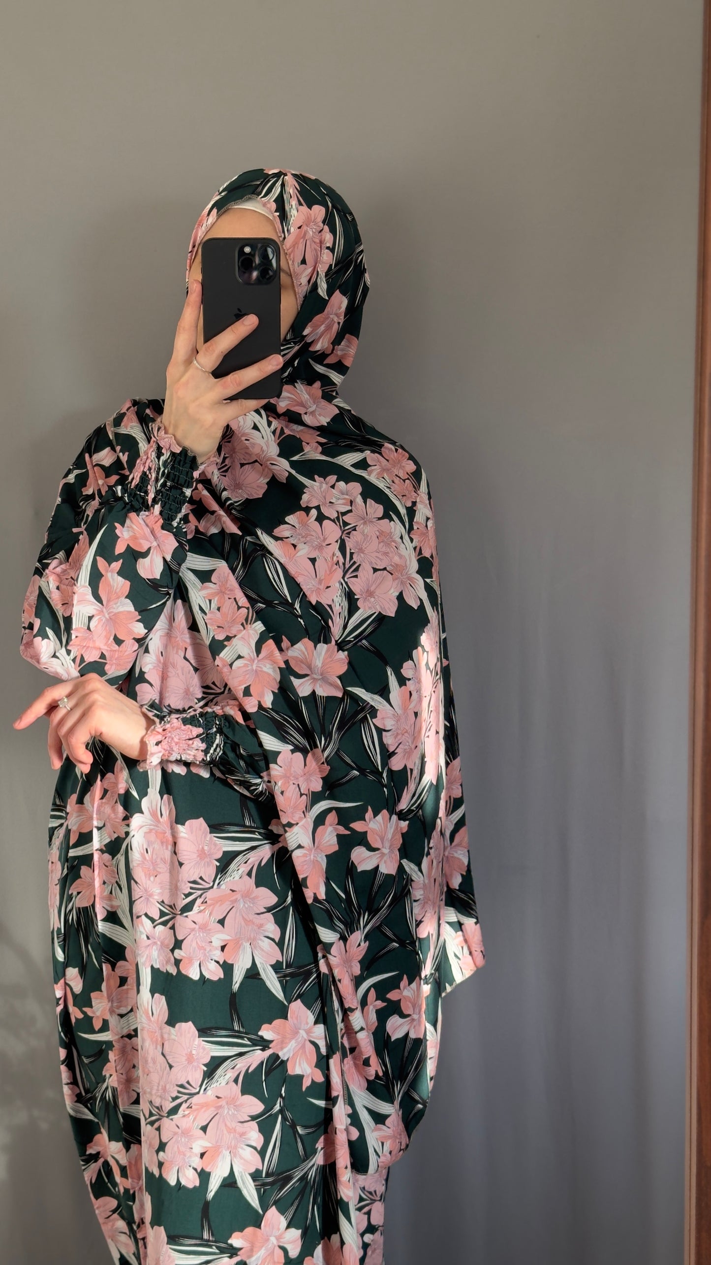 Elegant Floral Green Prayer Dress – Modest Islamic Wear for Women - Breathable Cotton Salah Dress - Modest Prayer Dress for Women - Ramadan Floral Abaya - Prayer Set