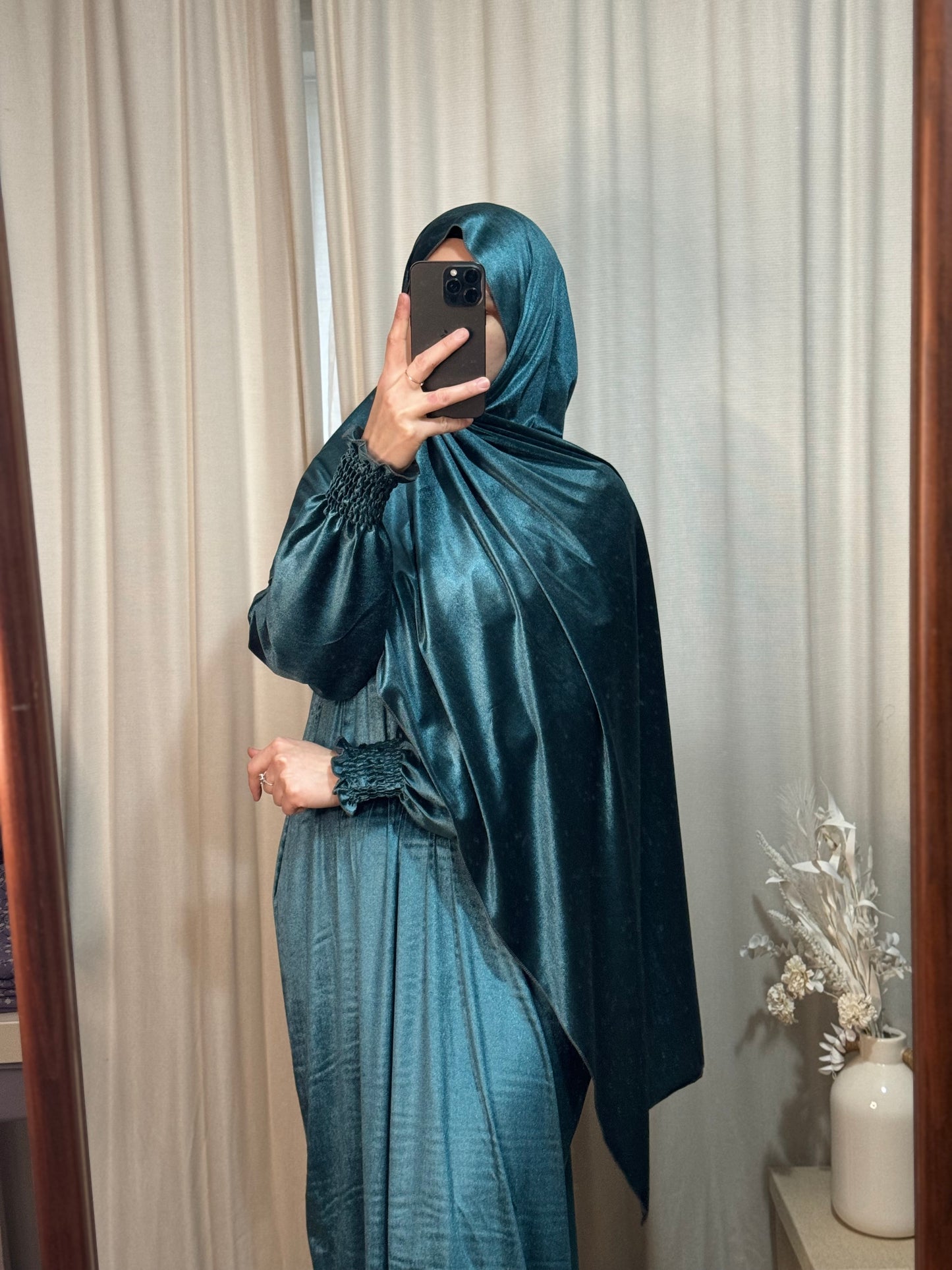 Luxury Velvet Warm Grey Prayer Dress, Prayer clothes for women, Islamic Prayer dress, Prayer Outfit, Prayer Set, Prayer Hijab, Salah dress, Islamic Gift, Muslim clothing, Prayer abaya