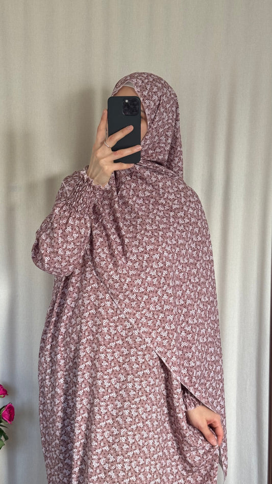 Elegant Floral Pink Prayer Dress – Modest Islamic Wear for Women
- Breathable Cotton Salah Dress in 3 width Size