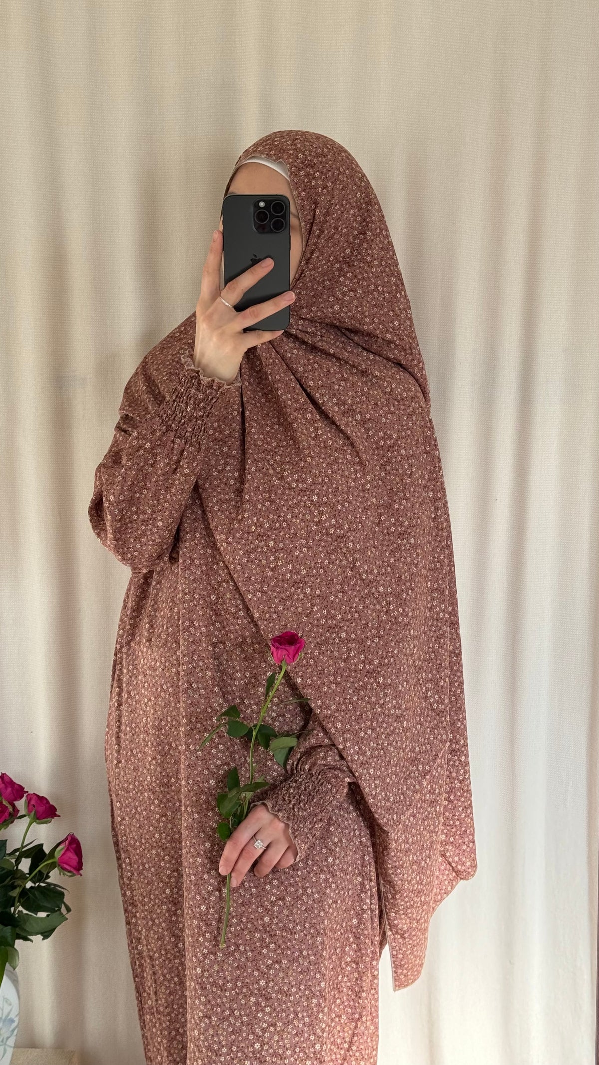 Elegant Dusty Pink Prayer Dress –
- Breathable Cotton Salah Dress in 3 width Size - Modest Islamic Wear for Women
