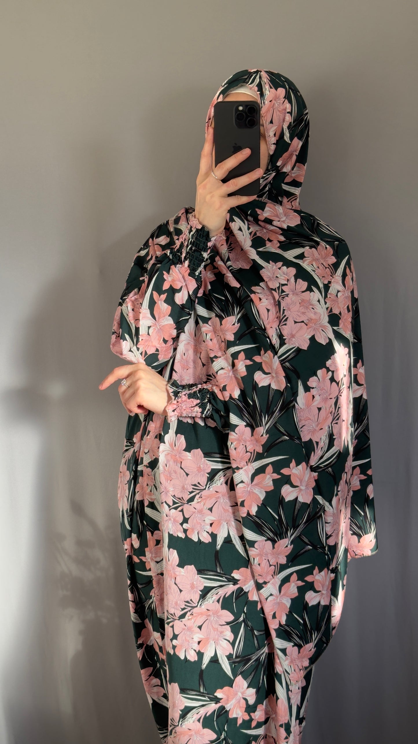 Elegant Floral Green Prayer Dress – Modest Islamic Wear for Women - Breathable Cotton Salah Dress - Modest Prayer Dress for Women - Ramadan Floral Abaya - Prayer Set