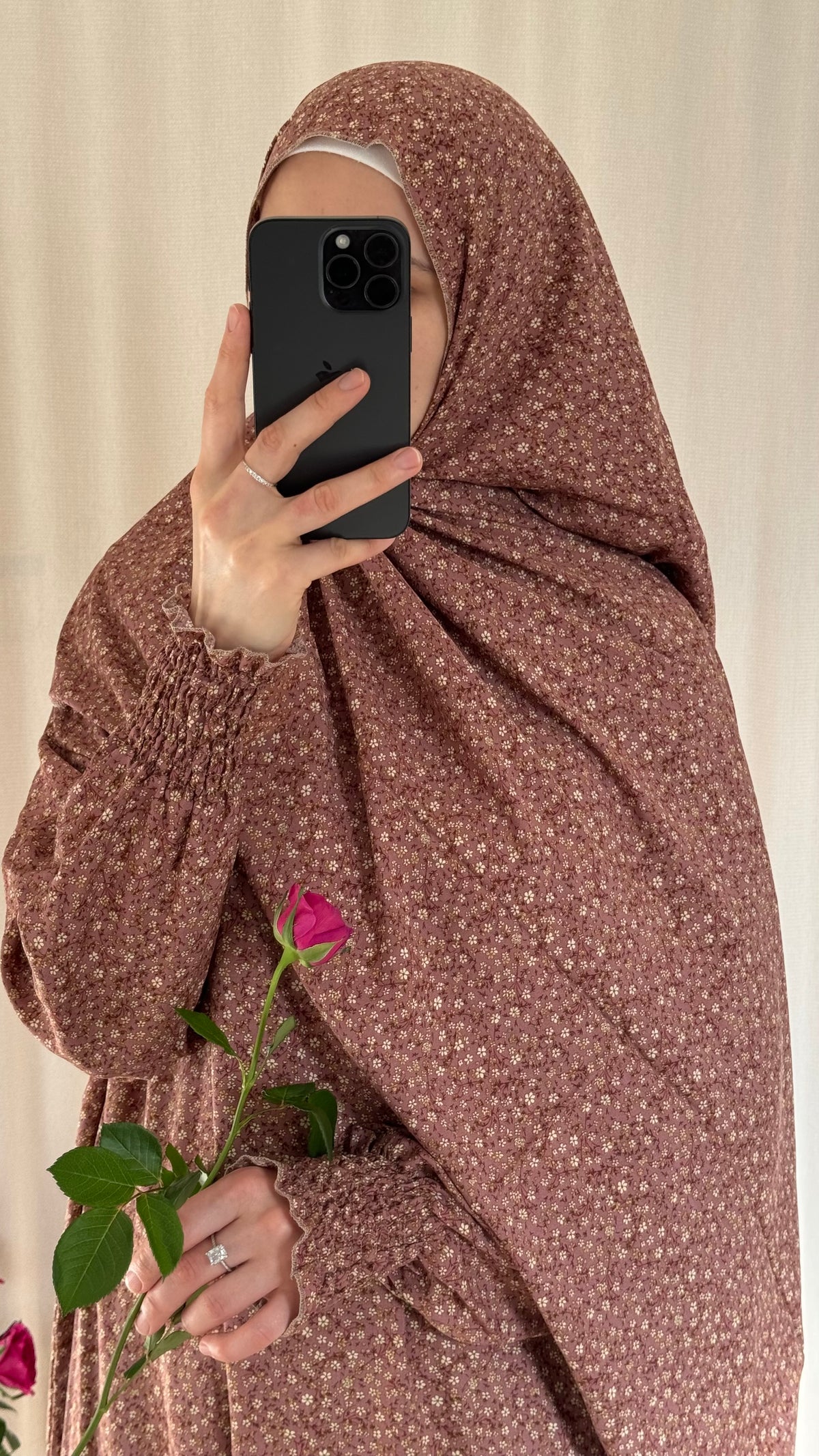Elegant Dusty Pink Prayer Dress –
- Breathable Cotton Salah Dress in 3 width Size - Modest Islamic Wear for Women