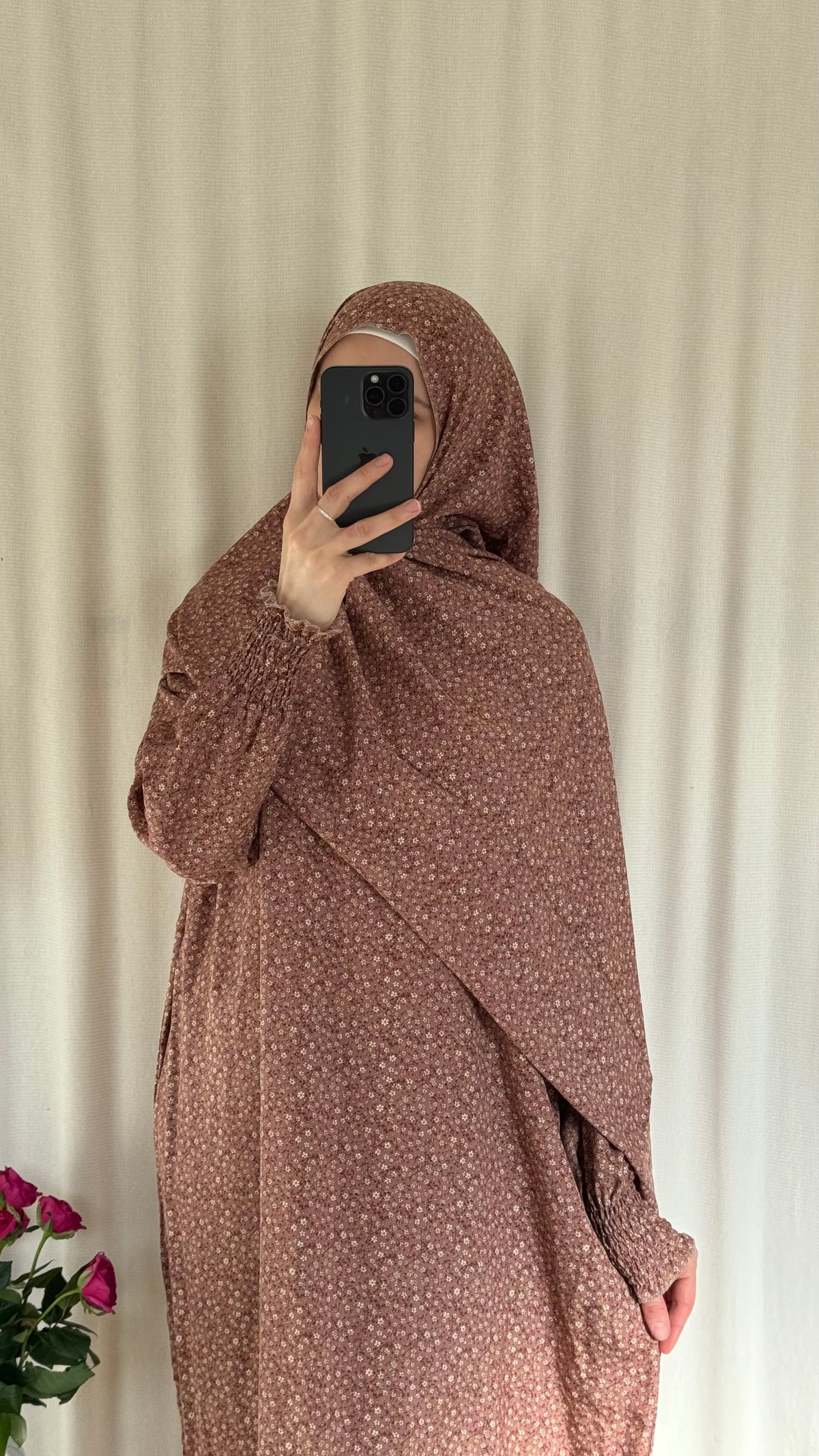 Elegant Dusty Pink Prayer Dress –
- Breathable Cotton Salah Dress in 3 width Size - Modest Islamic Wear for Women