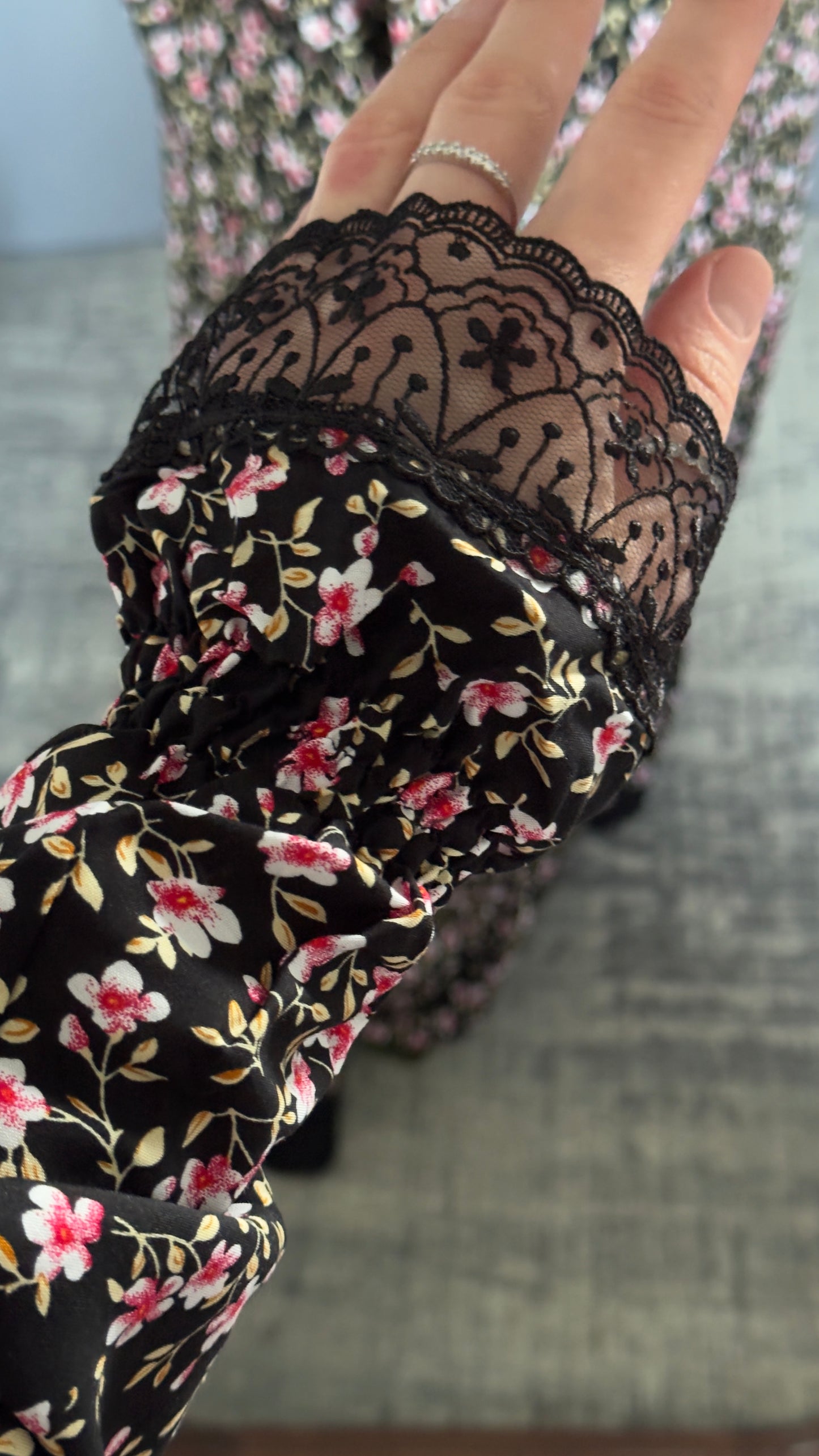 Elegant Floral Prayer Dress – Modest Islamic Wear for Women - Breathable Cotton Salah Dress - Modest Prayer Dress for Women - Ramadan Floral Abaya - Prayer Set