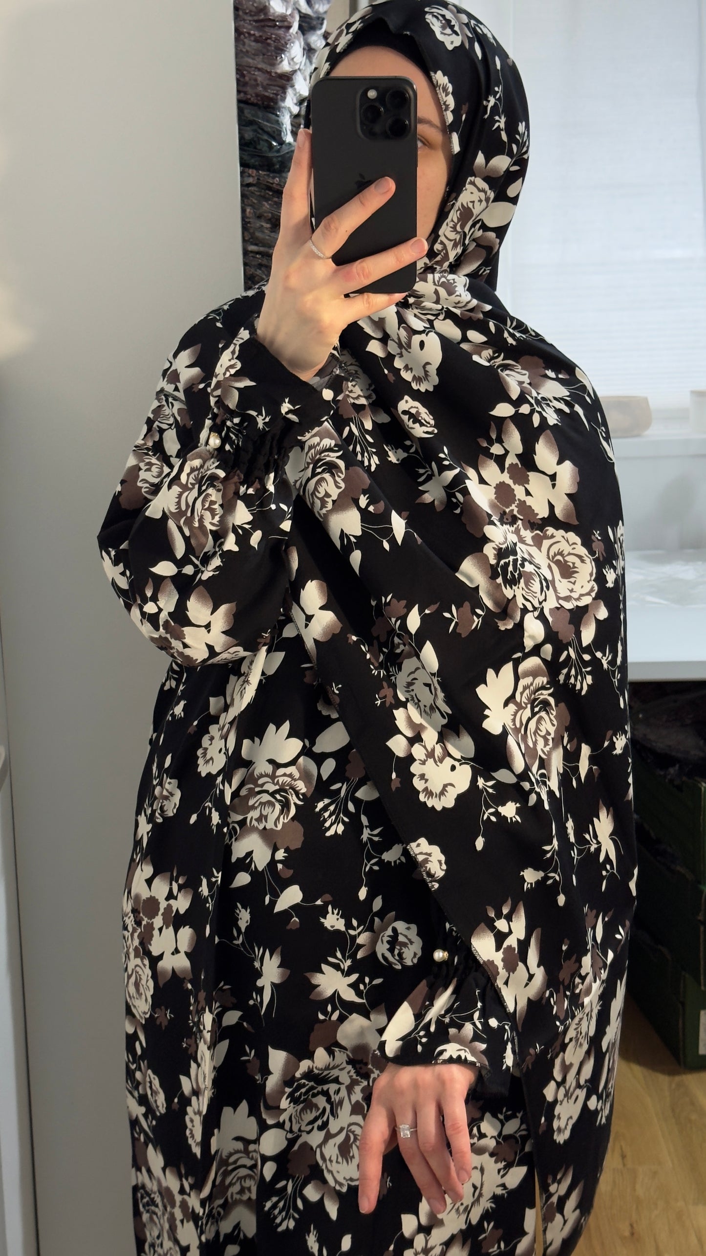 Black Luxury Two-Piece Muslim Prayer Dress Set – Jilbab, Abaya, Modest Salah Outfit for Women | Islamic Gift Idea