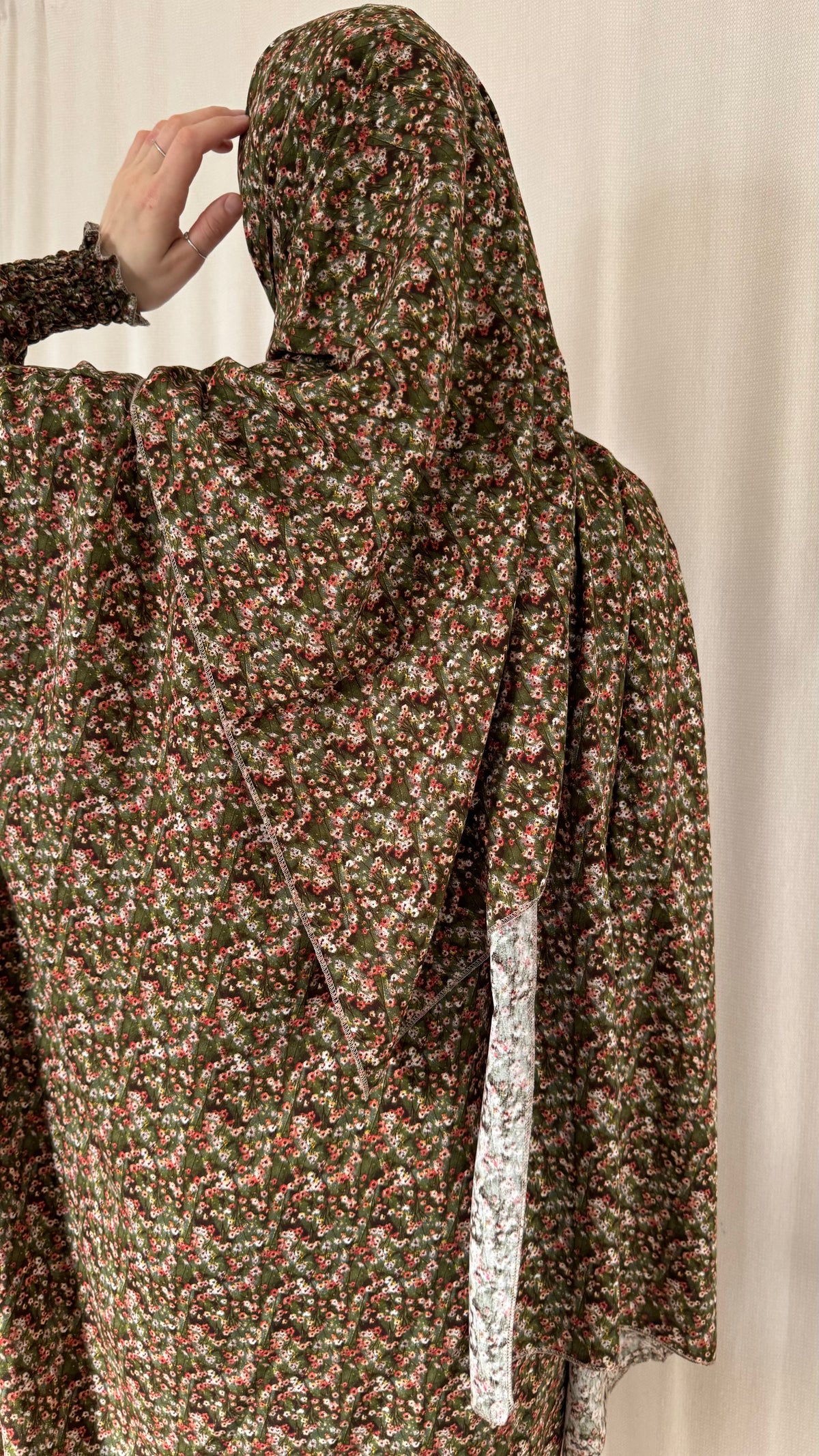 Green Prayer Dress | Full Coverage Salah Dress for Namaz |
Breathable Cotton Salah Dress in 3 width Size | Islamic Prayer Clothes