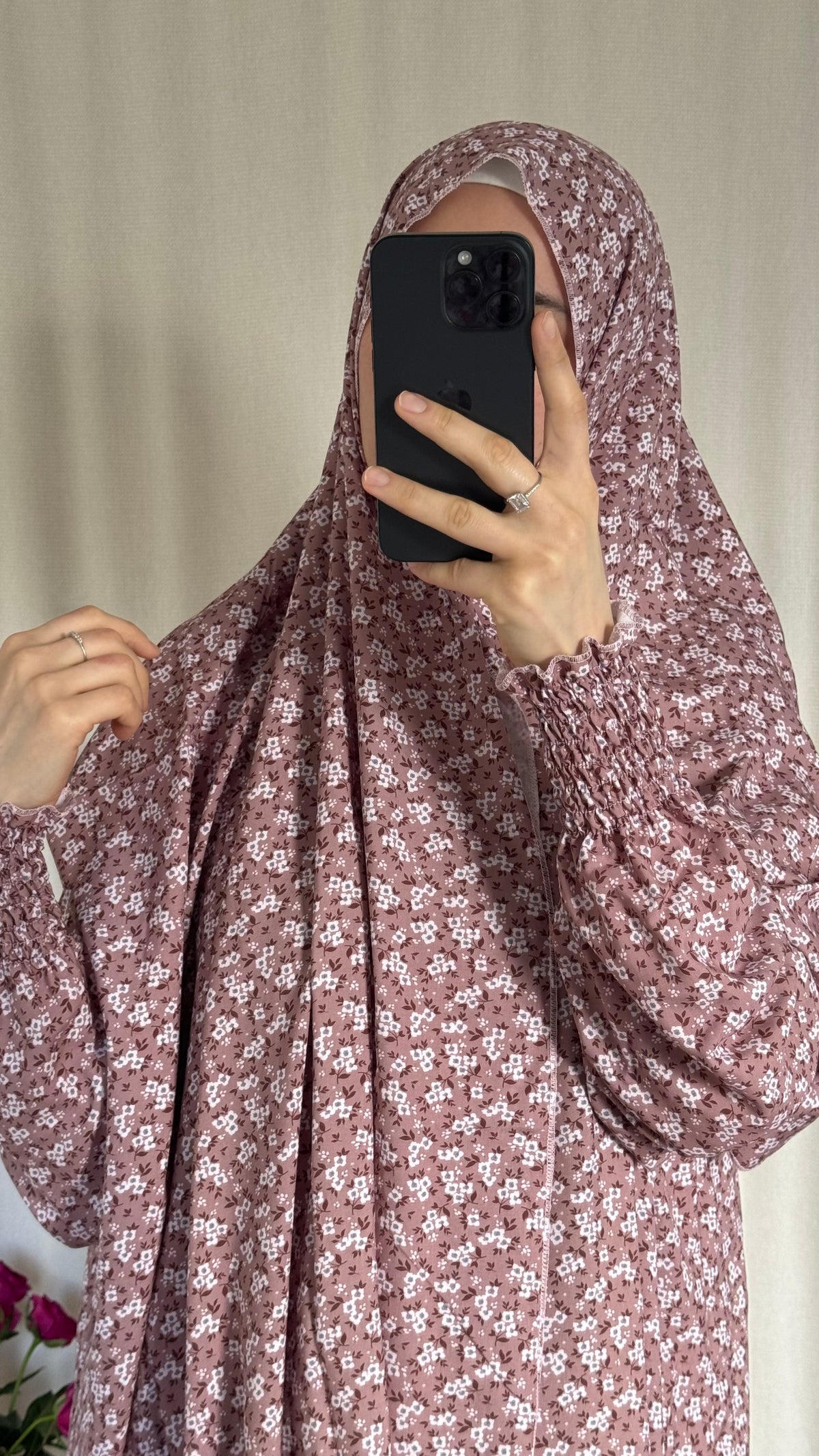 Elegant Floral Pink Prayer Dress – Modest Islamic Wear for Women
- Breathable Cotton Salah Dress in 3 width Size