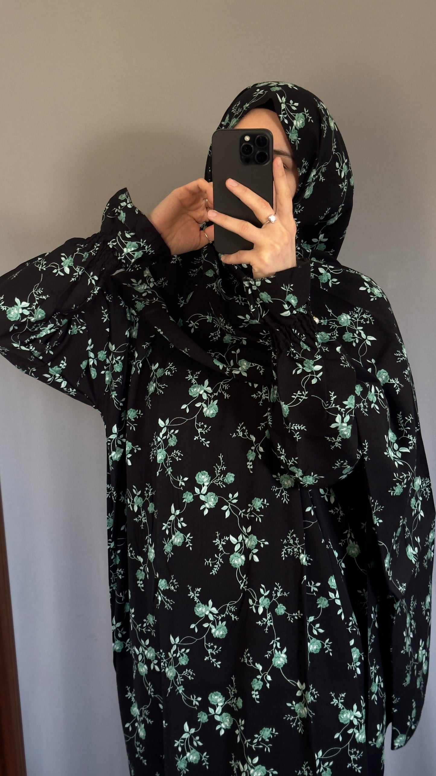 Black Luxury Two-Piece Muslim Prayer Dress Set – Jilbab, Abaya, Modest Salah Outfit for Women | Islamic Gift Idea