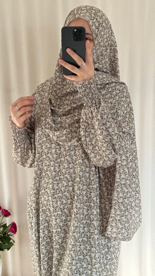 Elegant Floral Green Prayer Dress – Modest Islamic Wear for Women
- Breathable Cotton Salah Dress in 3 width Size (Copy)