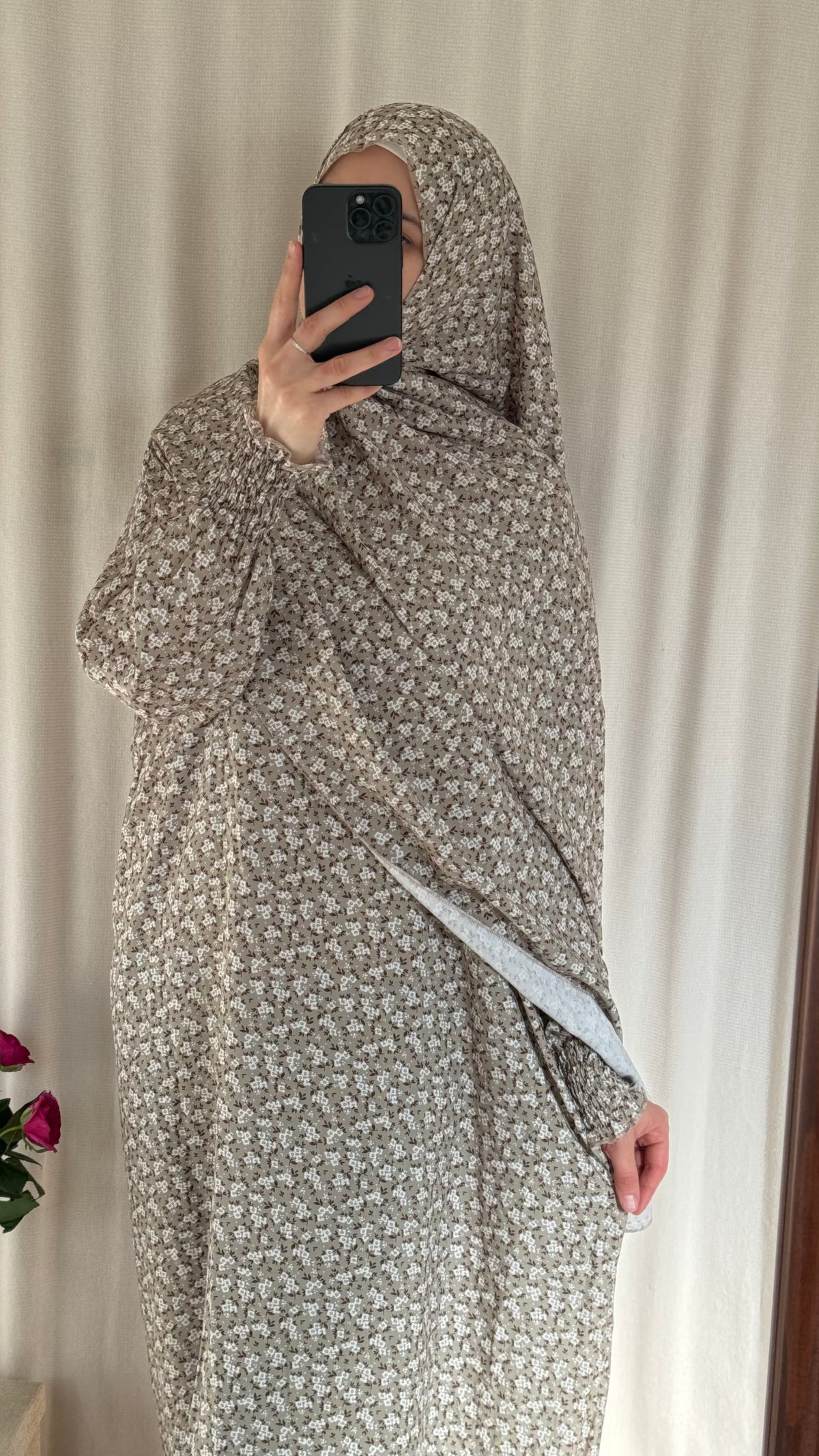 Elegant Floral Green Prayer Dress – Modest Islamic Wear for Women
- Breathable Cotton Salah Dress in 3 width Size (Copy)