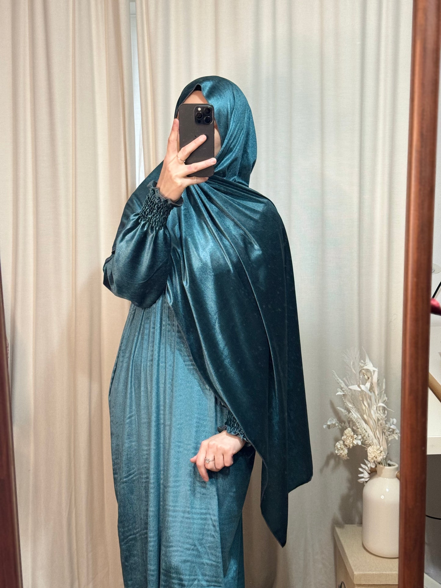 Luxury Velvet Warm Grey Prayer Dress, Prayer clothes for women, Islamic Prayer dress, Prayer Outfit, Prayer Set, Prayer Hijab, Salah dress, Islamic Gift, Muslim clothing, Prayer abaya