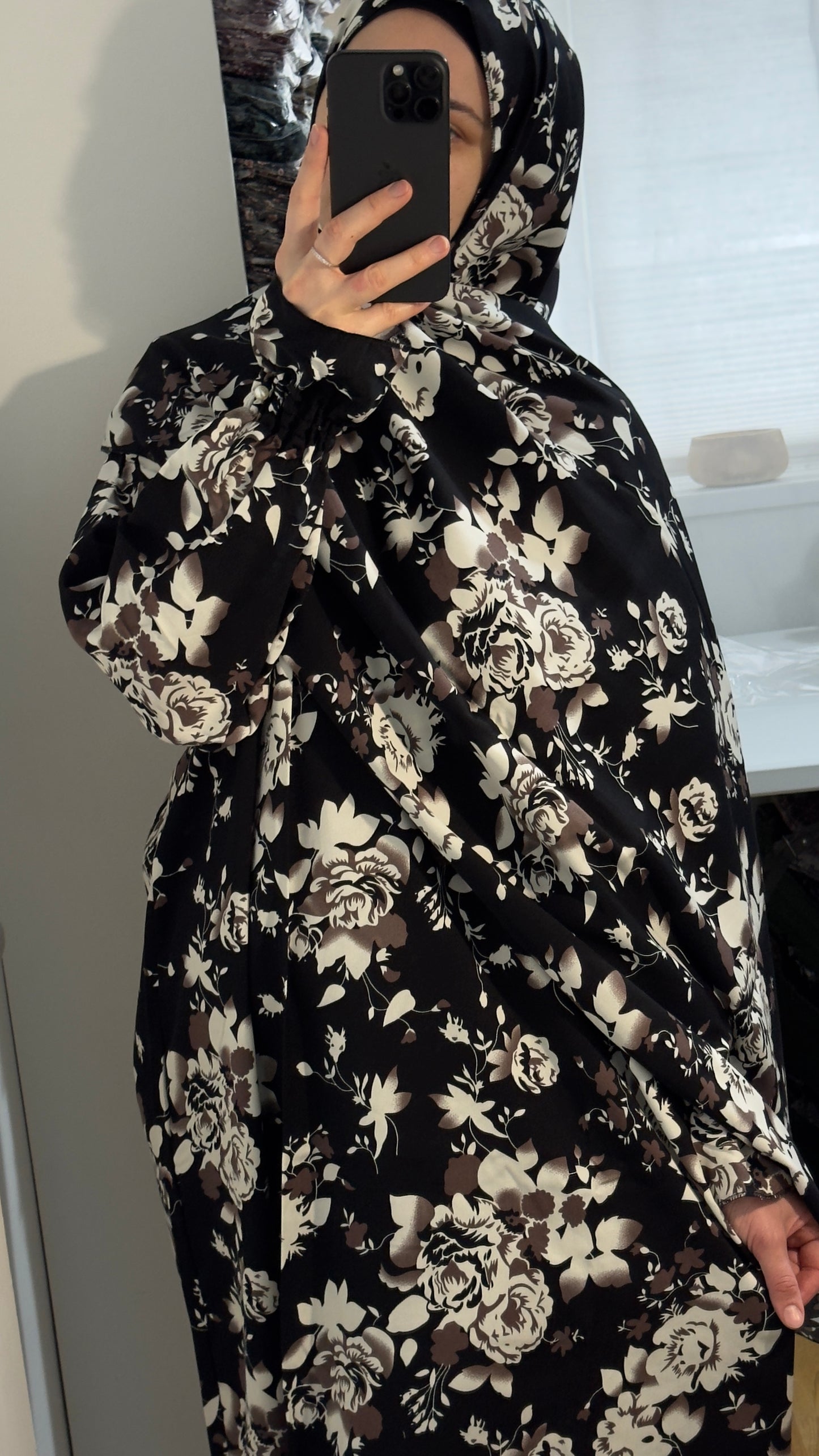 Black Luxury Two-Piece Muslim Prayer Dress Set – Jilbab, Abaya, Modest Salah Outfit for Women | Islamic Gift Idea