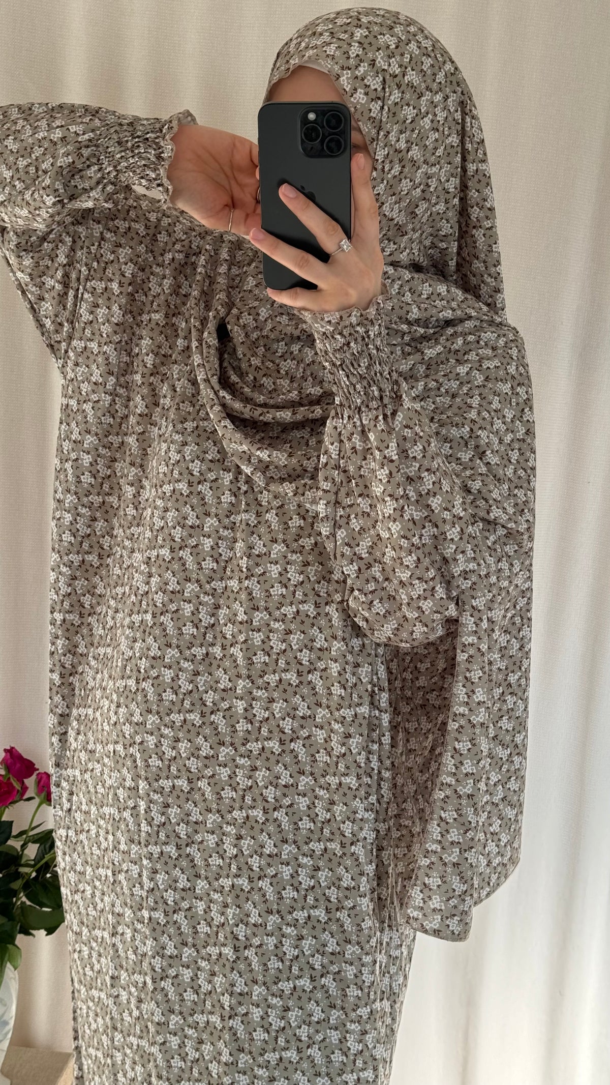 Elegant Floral Green Prayer Dress – Modest Islamic Wear for Women
- Breathable Cotton Salah Dress in 3 width Size (Copy)