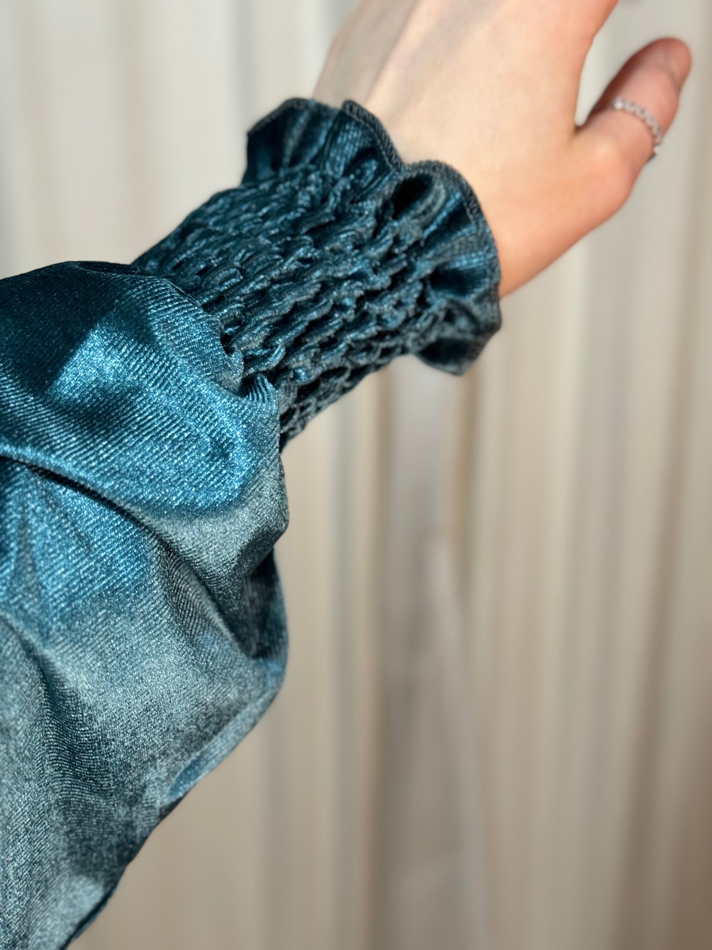 Luxury Velvet Warm Grey Prayer Dress, Prayer clothes for women, Islamic Prayer dress, Prayer Outfit, Prayer Set, Prayer Hijab, Salah dress, Islamic Gift, Muslim clothing, Prayer abaya