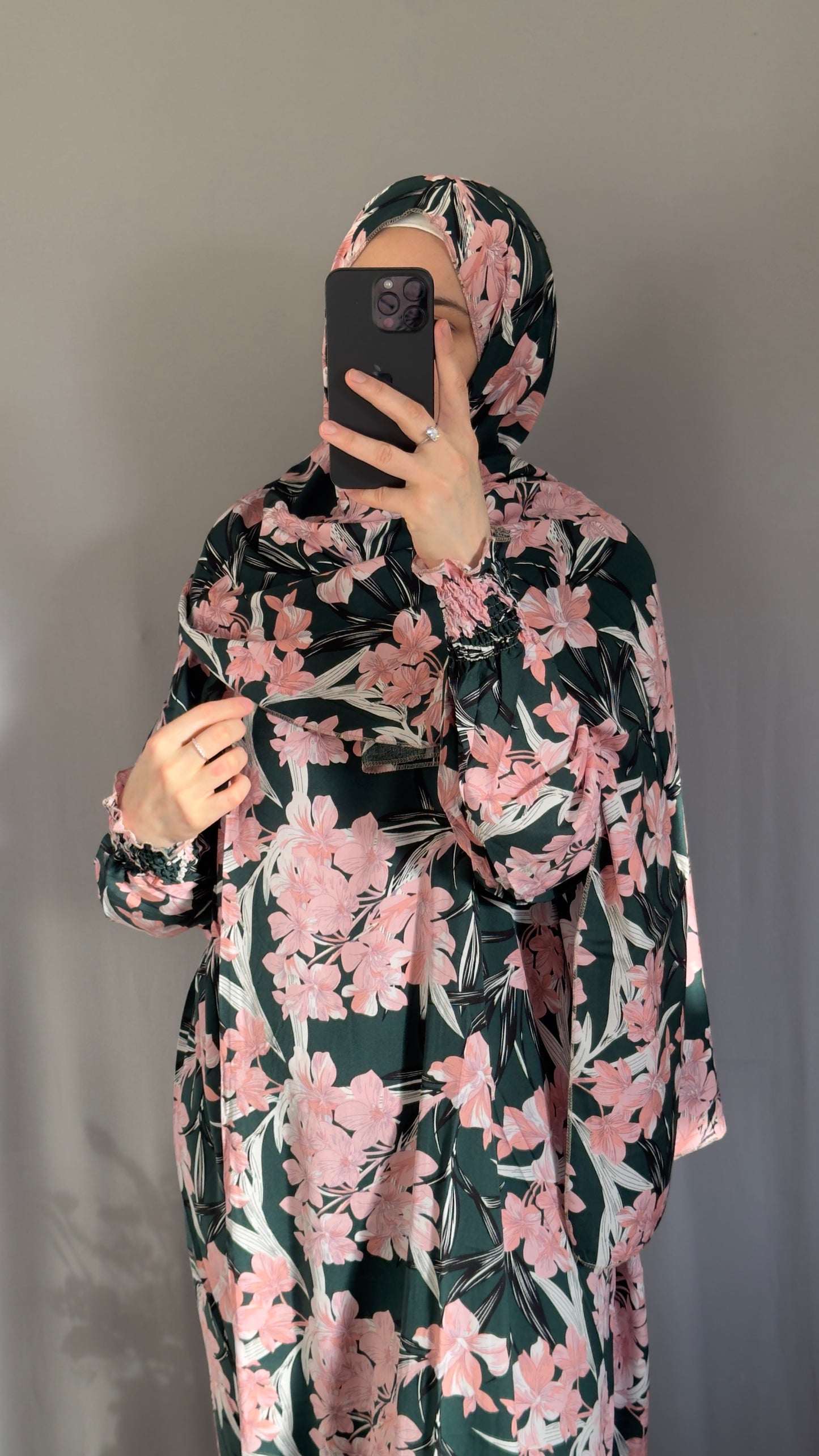 Elegant Floral Green Prayer Dress – Modest Islamic Wear for Women - Breathable Cotton Salah Dress - Modest Prayer Dress for Women - Ramadan Floral Abaya - Prayer Set