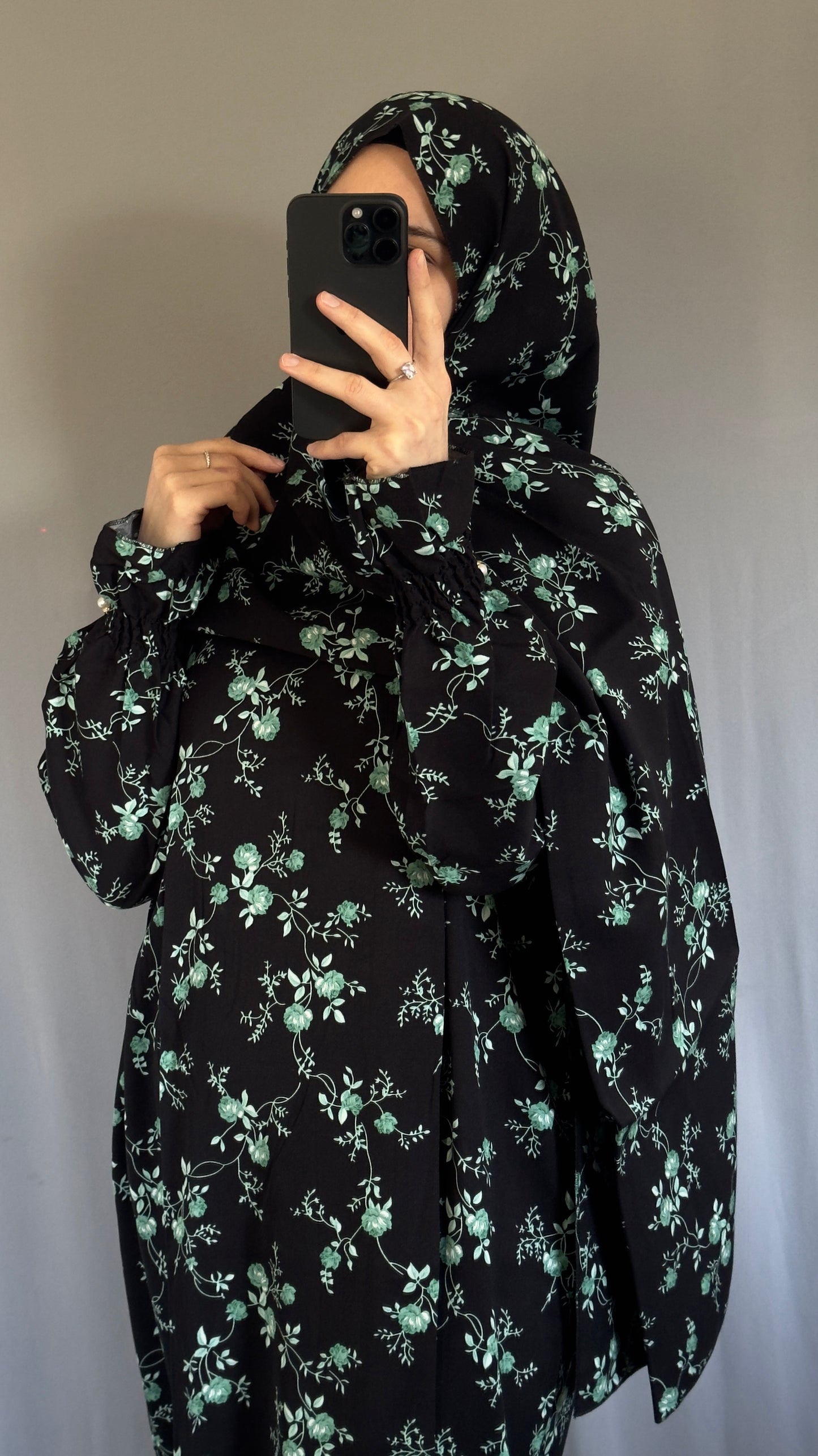 Black Luxury Two-Piece Muslim Prayer Dress Set – Jilbab, Abaya, Modest Salah Outfit for Women | Islamic Gift Idea